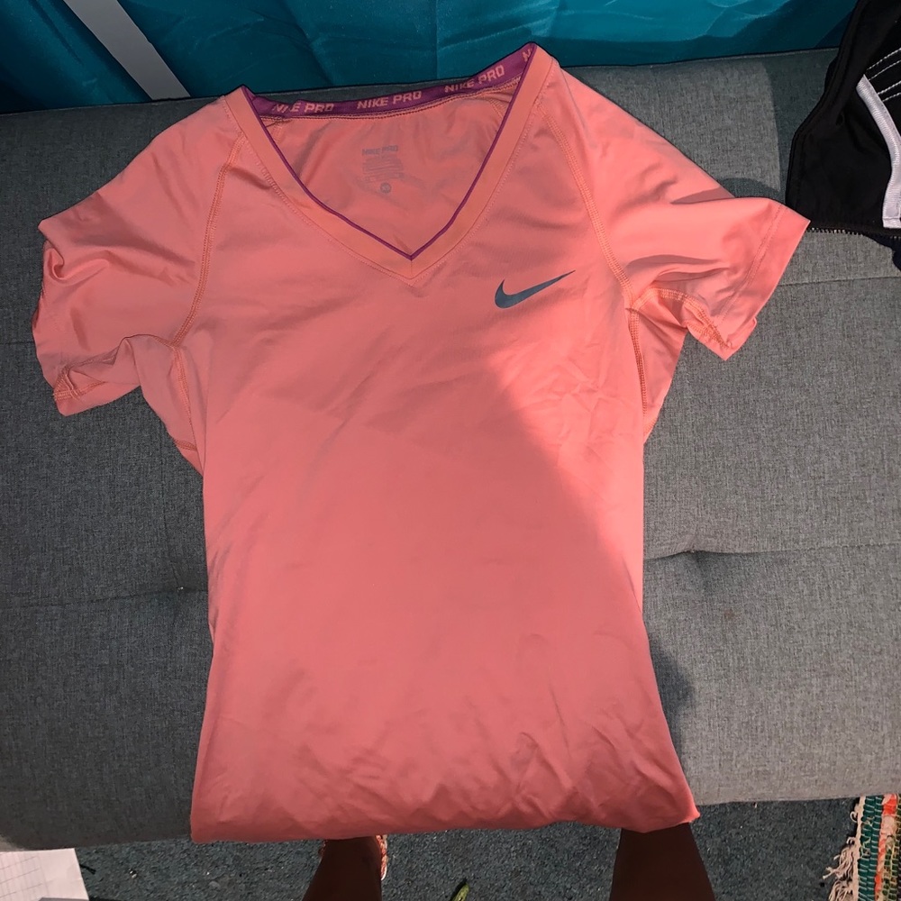 nike drifit tee